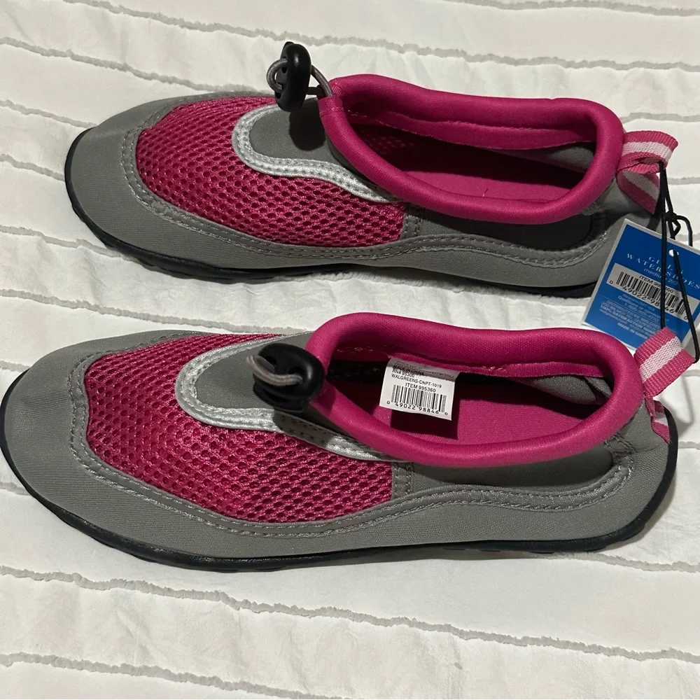 West Loop Girl’s Water Shoe Size Medium 2/3